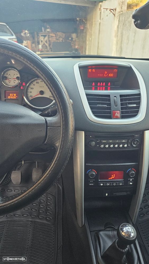 Peugeot 207 1.4 16V Sport - 3