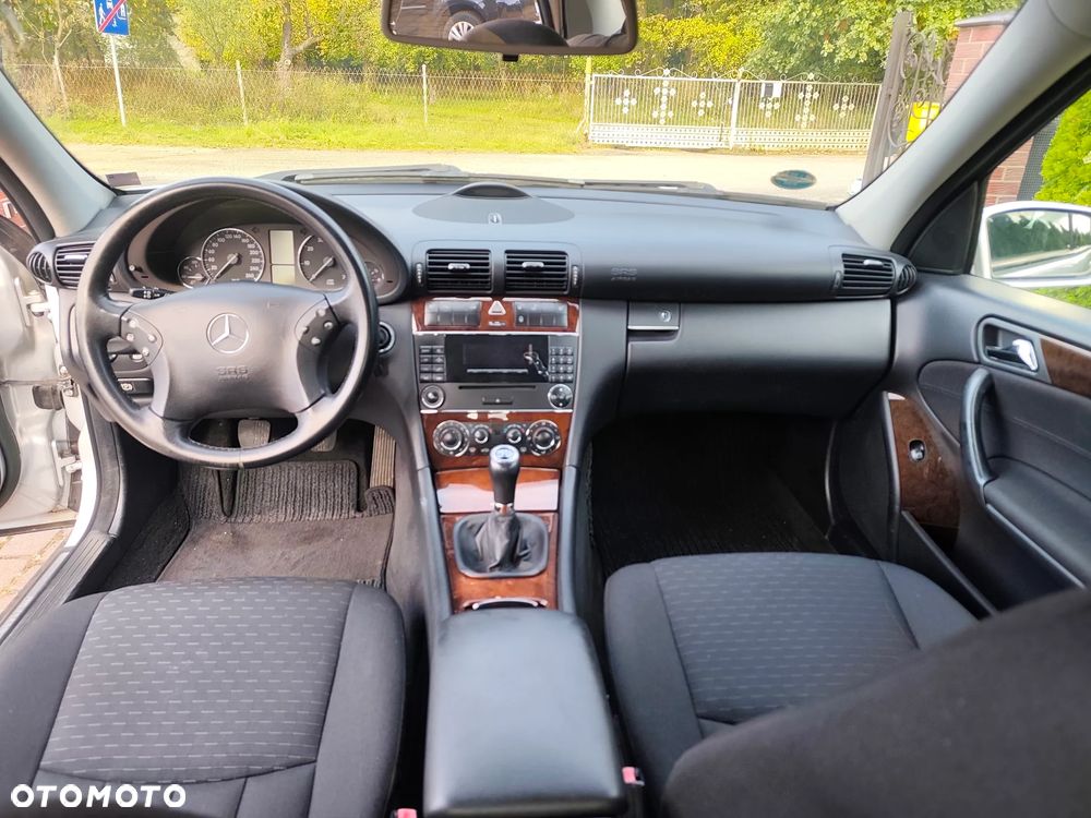 Mercedes-Benz Klasa C 180 Kompressor Elegance - 19
