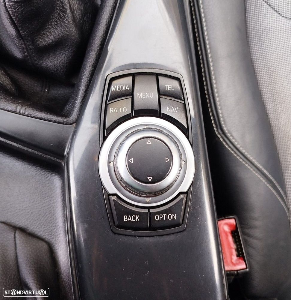 BMW 116 d EDynamics Line Urban - 9