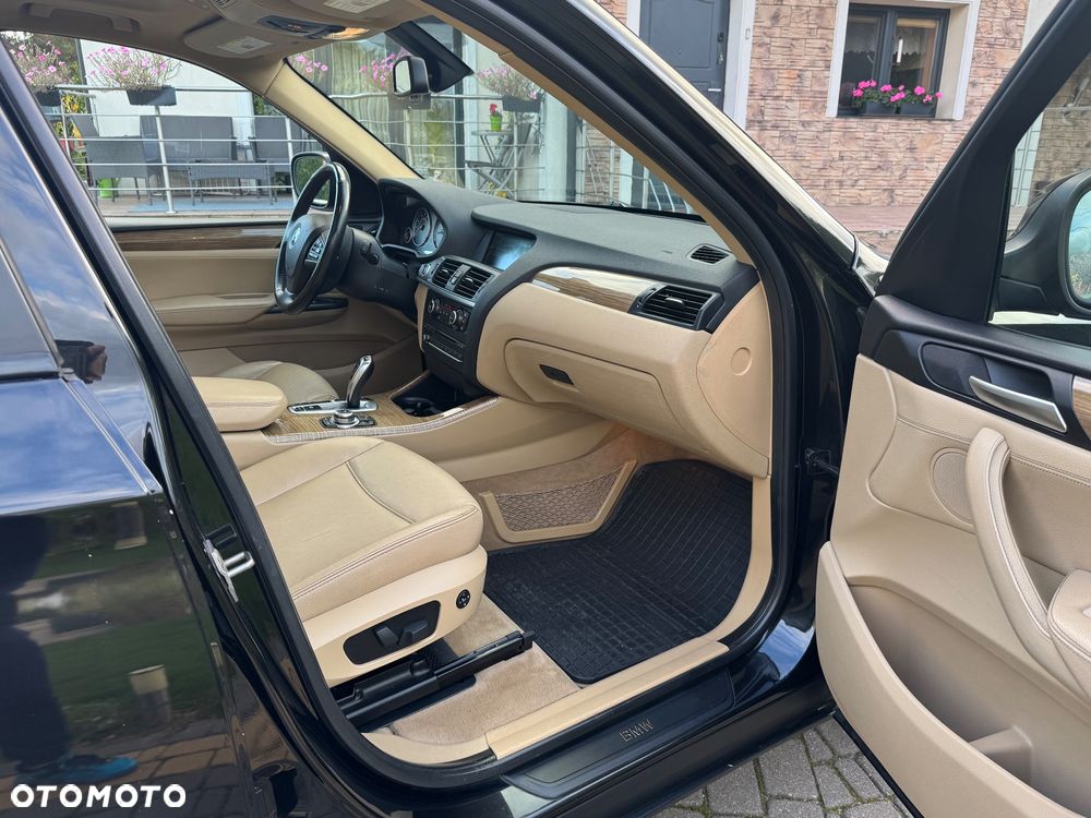 BMW X3 xDrive28i - 19