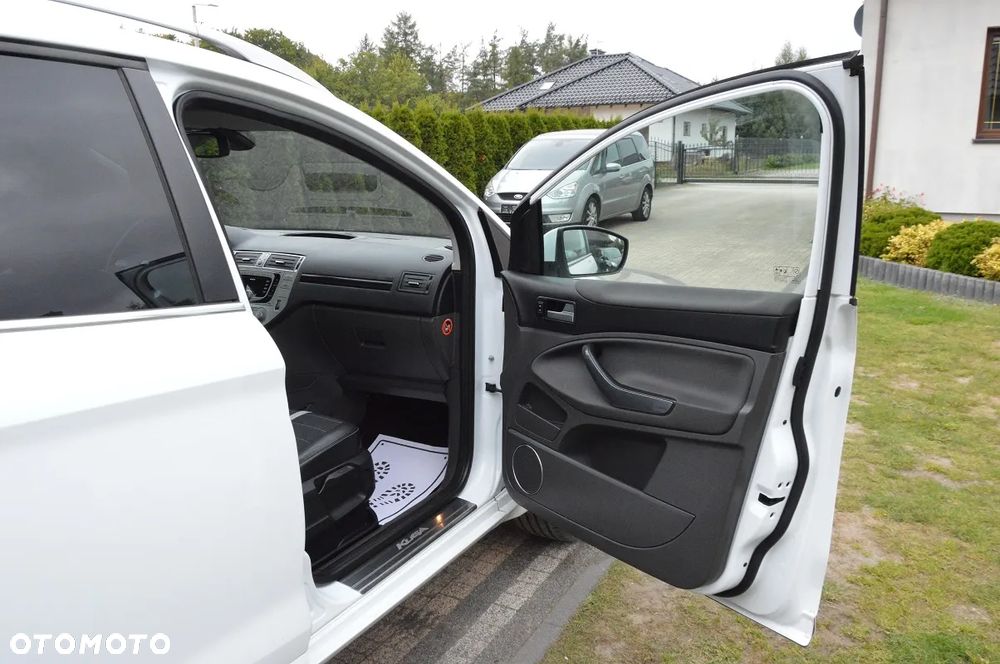 Ford Kuga 2.0 TDCi 4WD Titanium - 36