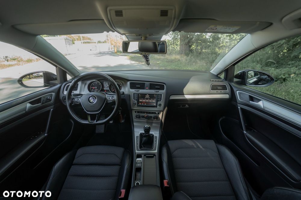 Volkswagen Golf 2.0 TDI BlueMotion Technology Edition - 19