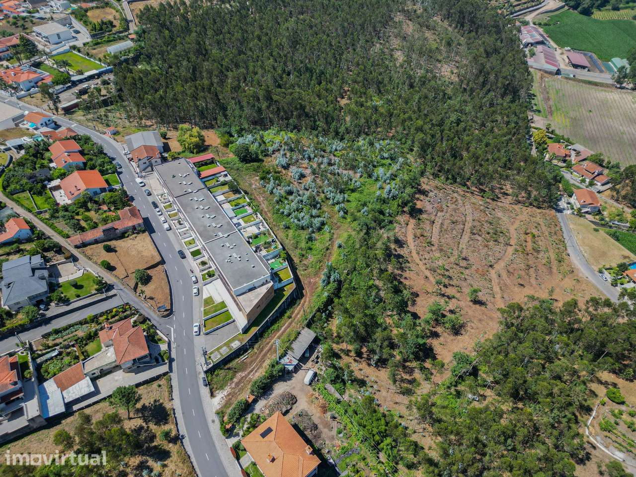 Investimento Imobiliário em Barcelos | Projeto Aprovado em Fase Final - Grande imagem: 2/16