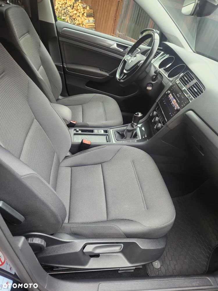 Volkswagen Golf 1.6 TDI BMT Comfortline - 17