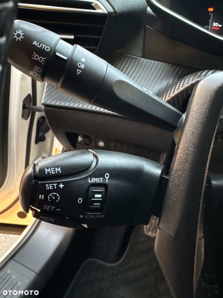 Peugeot 2008 PureTech 100 Stop&Start Allure - 38