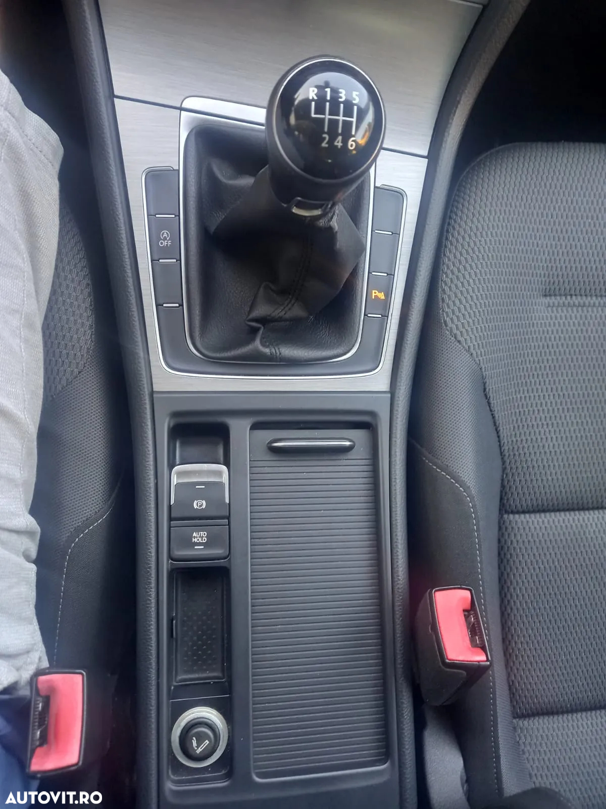 Volkswagen Golf 2.0 TDI BlueMotion Technology Edition - 18