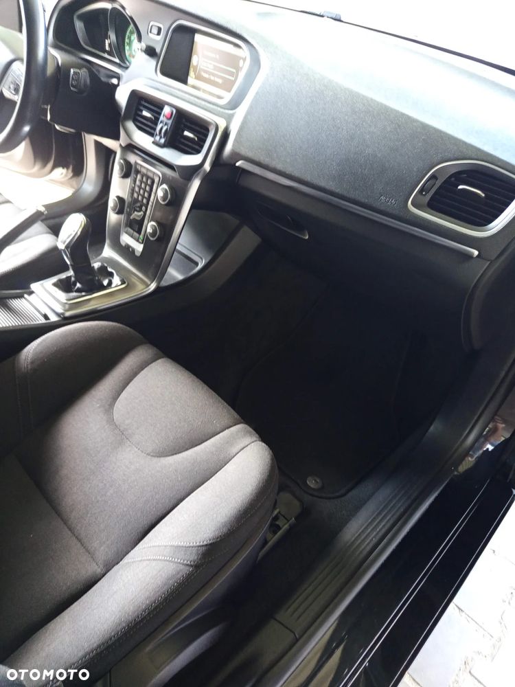 Volvo V40 D2 Kinetic - 6