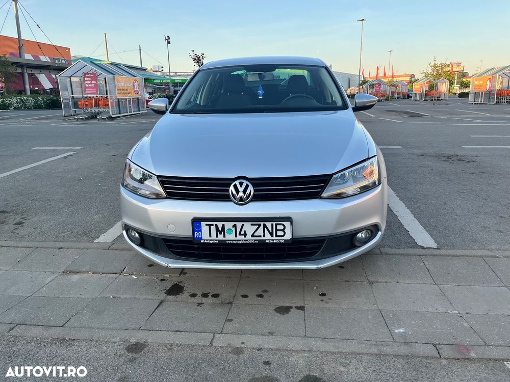Volkswagen Jetta 1.6 TDI DPF Comfortline DSG - 1