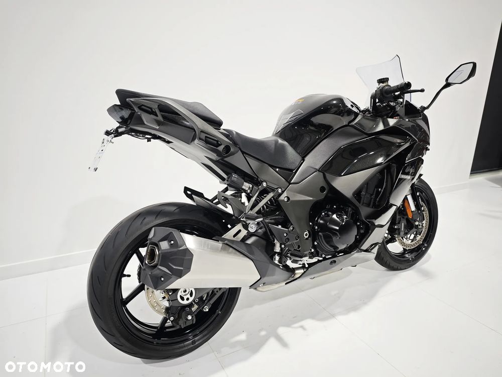 Kawasaki Ninja 1000 SX - 9