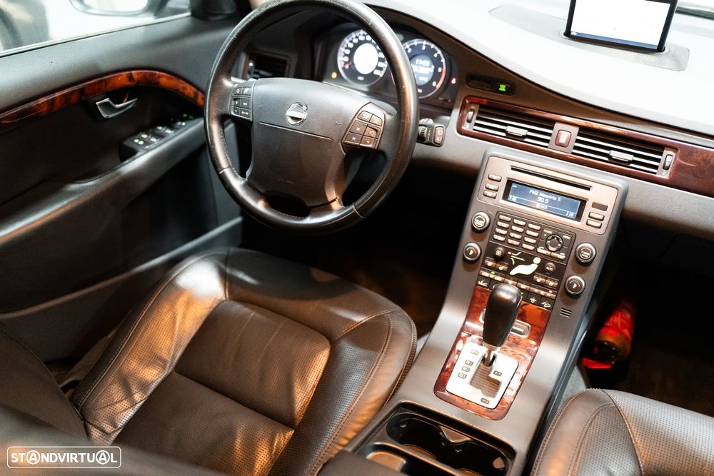 Volvo XC 70 D5 Summum Geartronic - 49