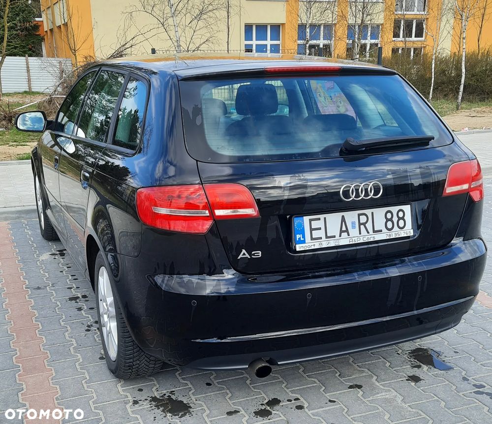 Audi A3 Sportback 1.6 Ambiente - 4