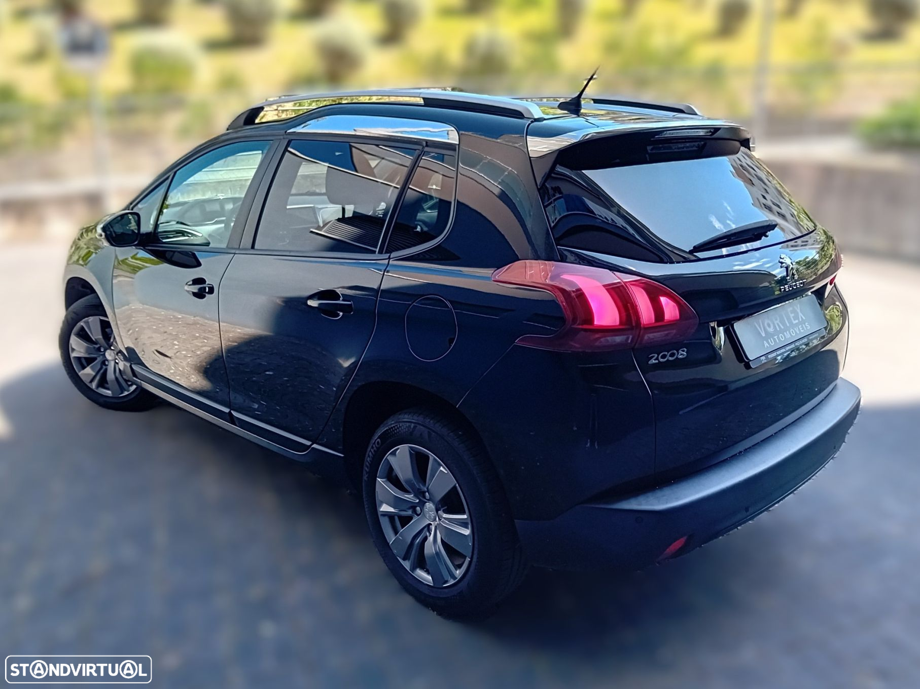 Peugeot 2008 1.2 PureTech Style - 6
