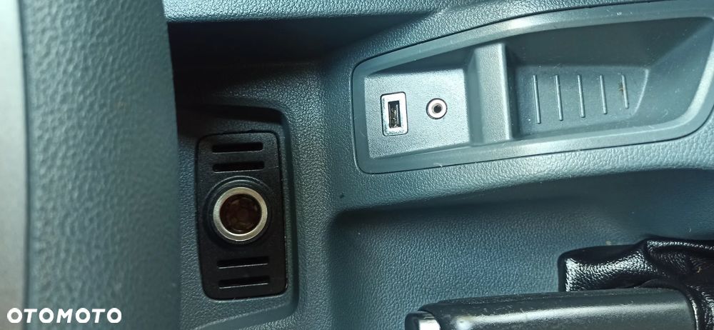 Ford C-MAX 1.6 TDCi Ambiente - 23