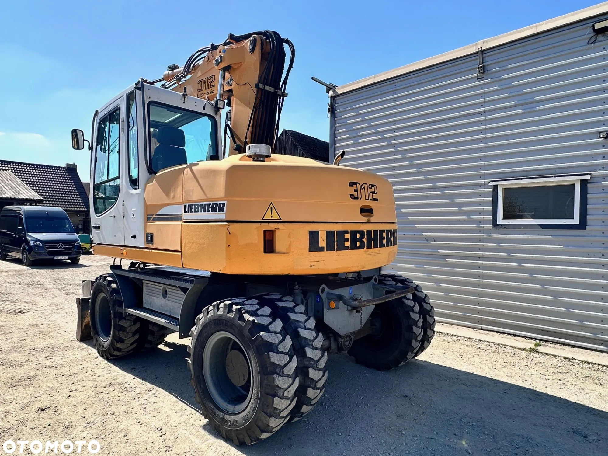 Liebherr A 312 - 7