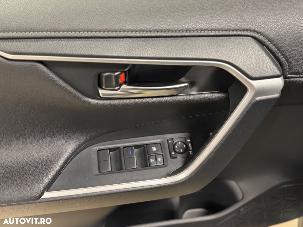 Toyota RAV4 2.5 4x4 Black Edition - 25