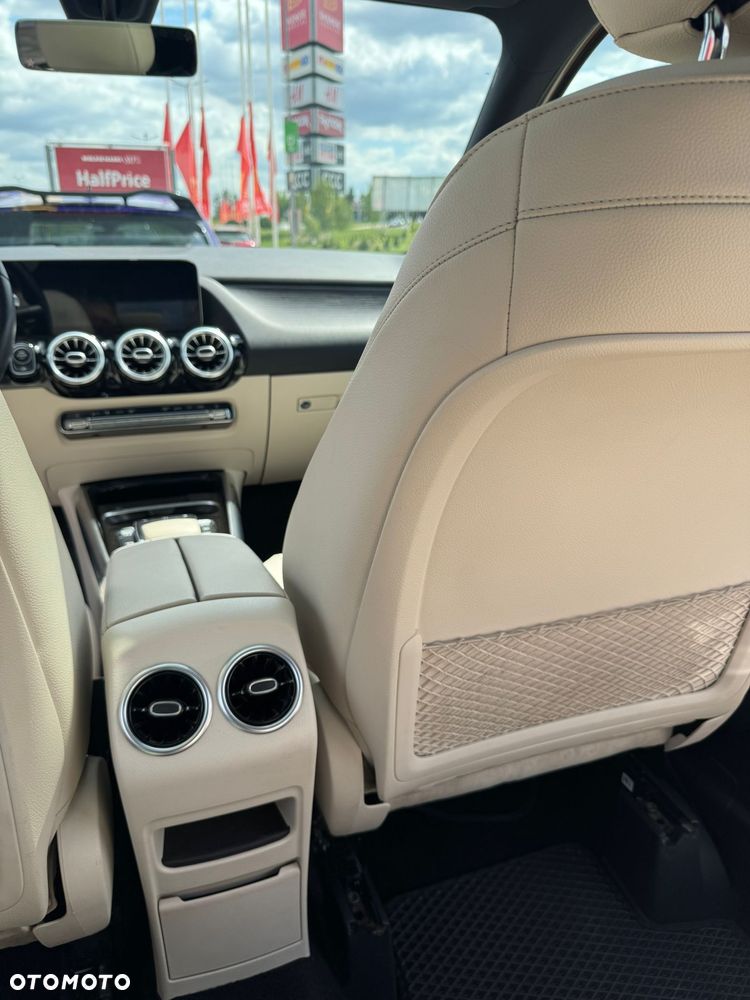 Mercedes-Benz GLA 250 - 37