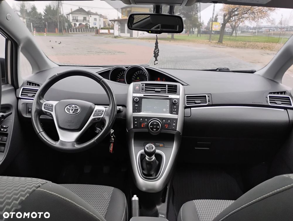 Toyota Verso 1.8 Sol plus NAVI - 25