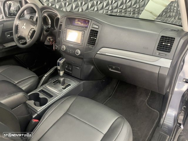 Mitsubishi Pajero 3.2 DI-D Instyle CA FPF - 17
