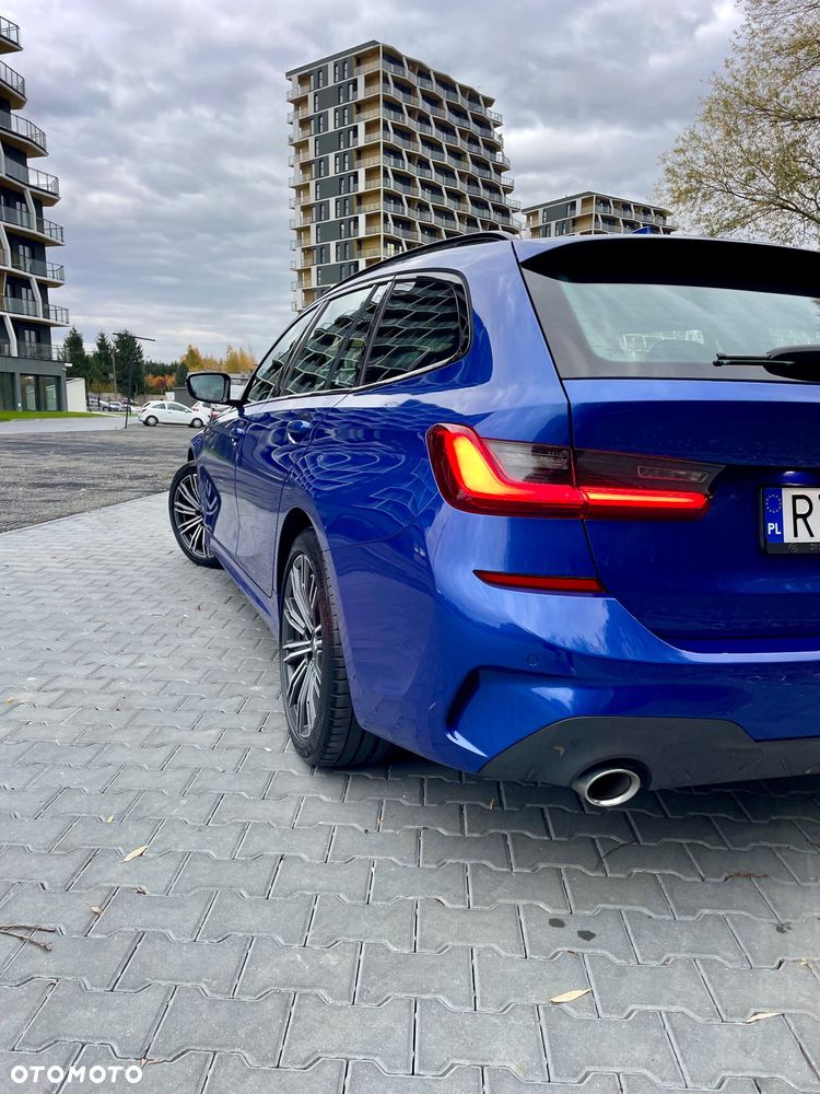 BMW Seria 3 320d M Sport - 13