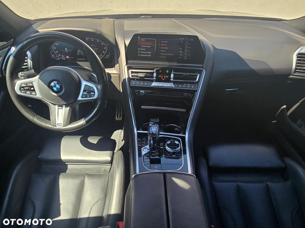 BMW Seria 8 - 12