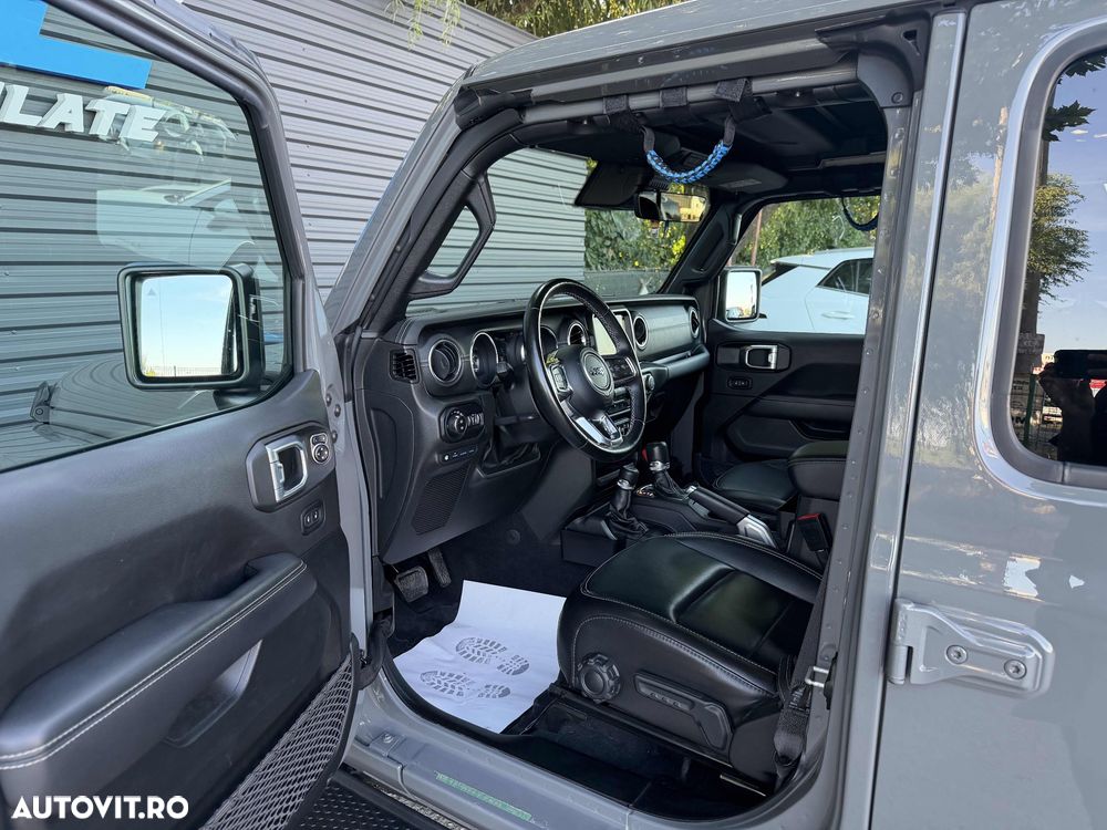 Jeep Wrangler 2.0 4xe AT8 PHEV Sahara - 13