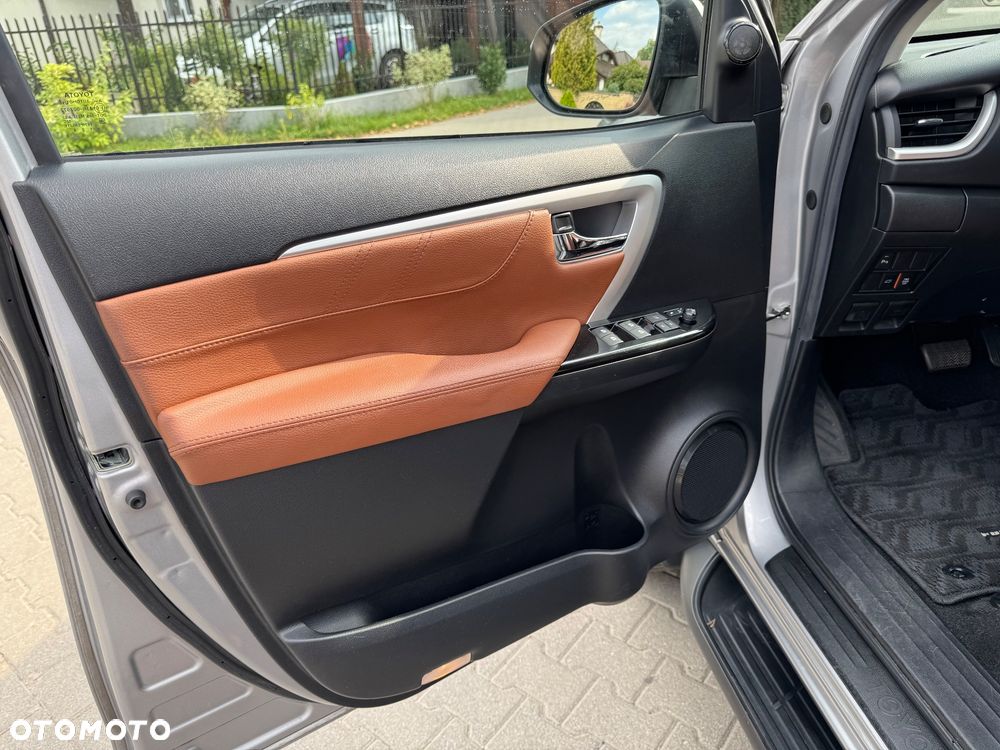 Toyota Fortuner - 21