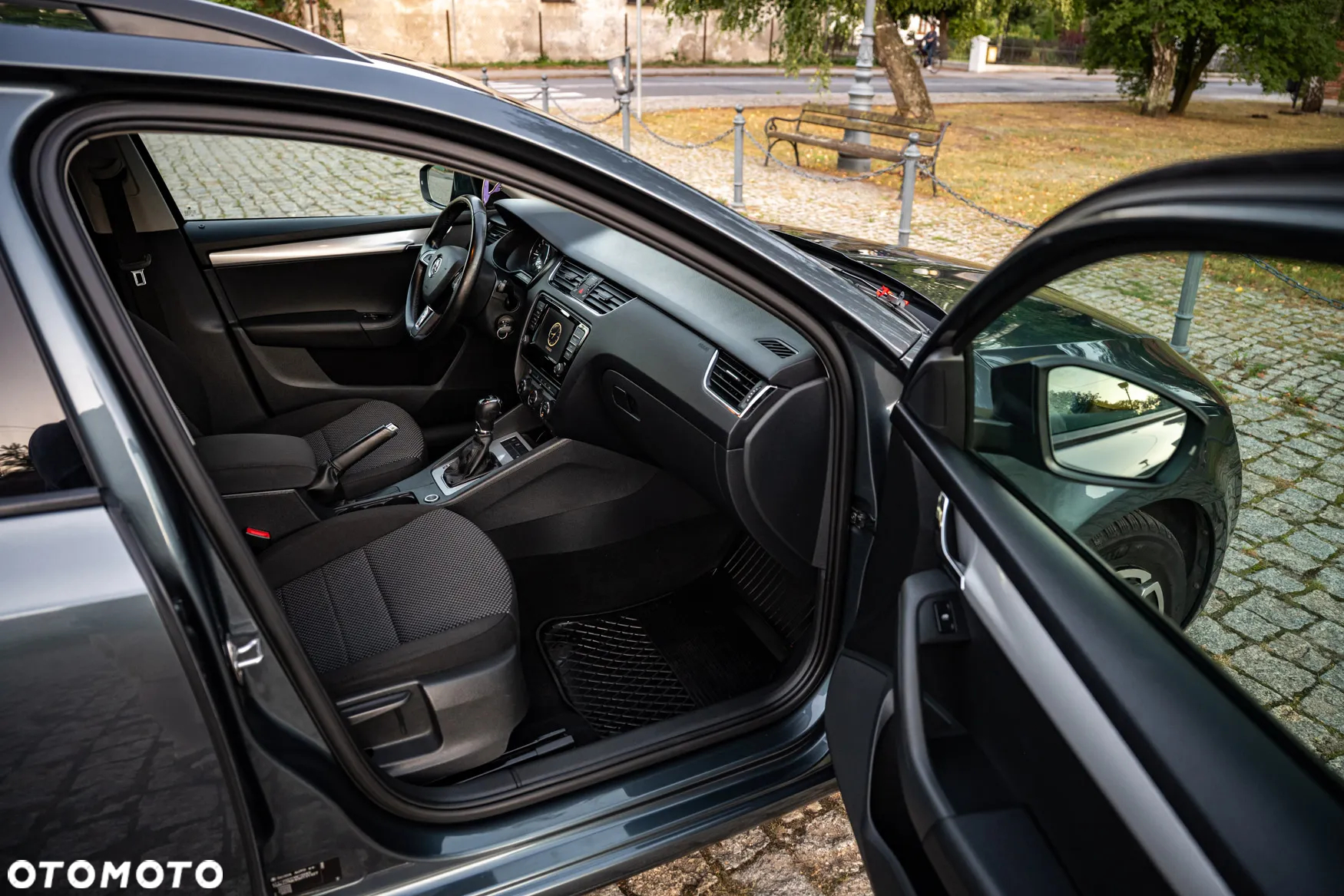 Skoda Octavia 2.0 TDI Ambition DSG - 25