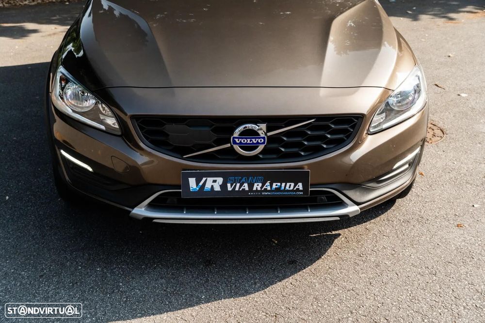 Volvo V60 Cross Country 2.0 D3 Momentum - 26