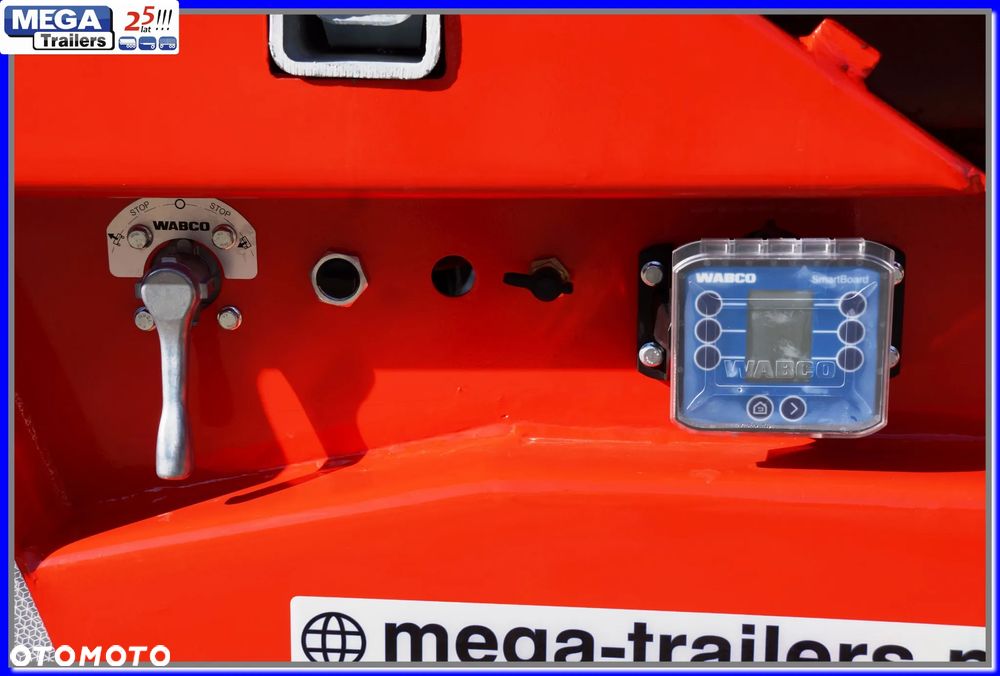 Mega Nisko-podłogowa 3 osie, 18,60 m dł., ZAGŁEBIENIA NA KOŁA pod maszyny leśne i budowlane !!! - 23