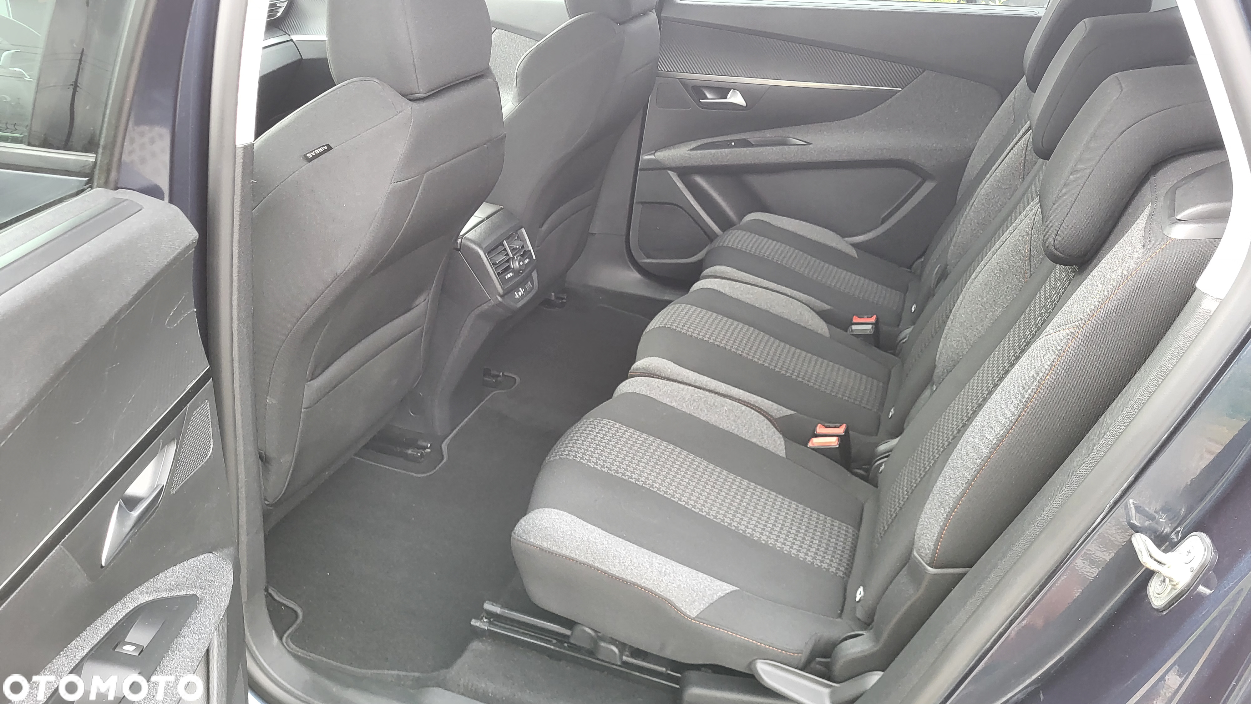 Peugeot 5008 BlueHDI 120 EAT6 Active - 11