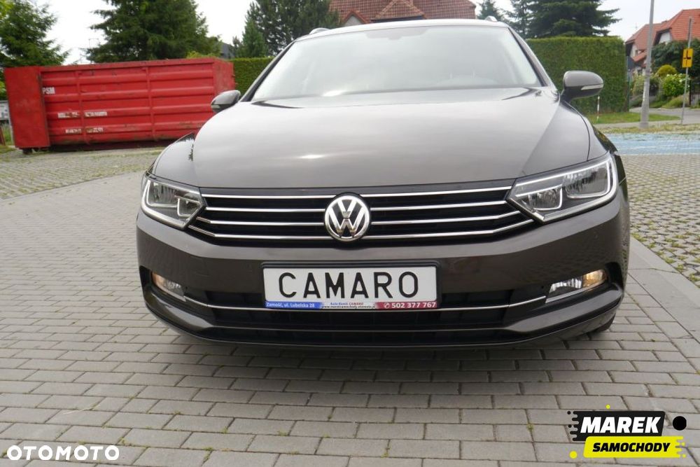 Volkswagen Passat - 11