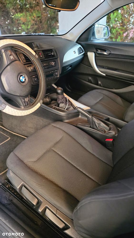 BMW Seria 1 114i - 24