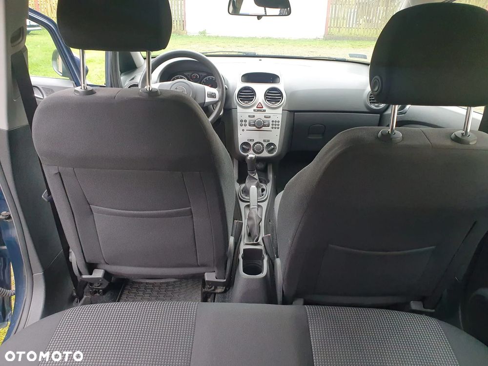 Opel Corsa 1.2 16V Cosmo - 4