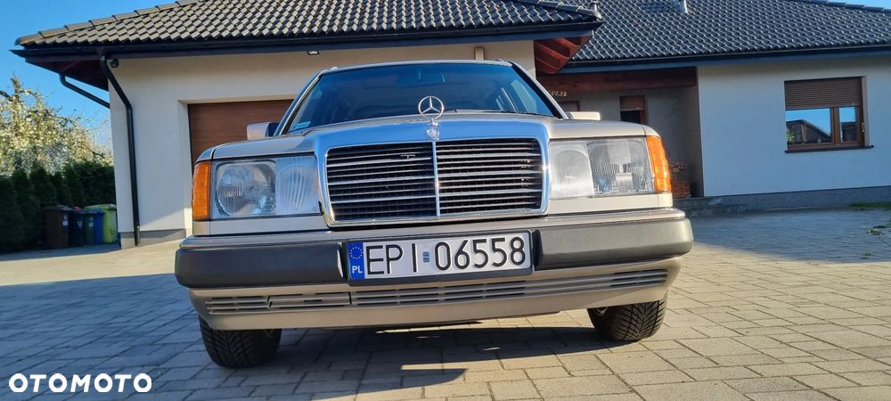 Mercedes-Benz W124 (1984-1993) - 25