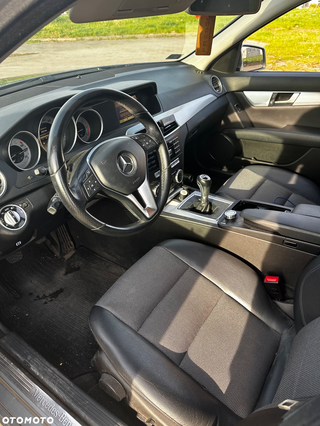 Mercedes-Benz Klasa C 200 CDI BlueEff Avantgarde - 4