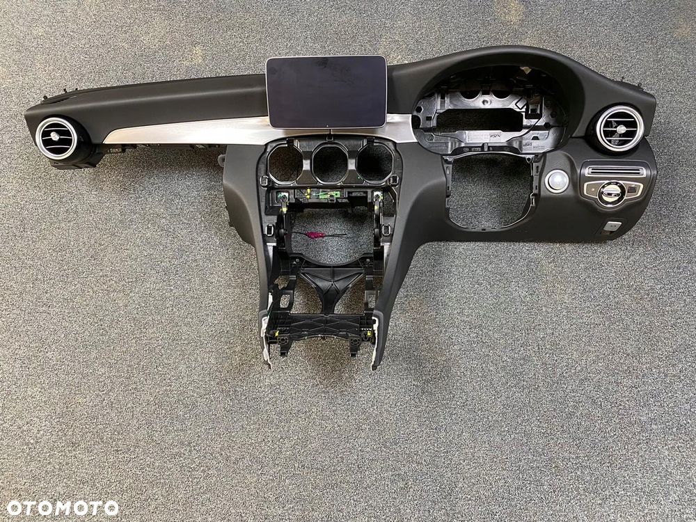 MERCEDES C KLASA W205 DESKA KONSOLA KOKPIT UK - 1