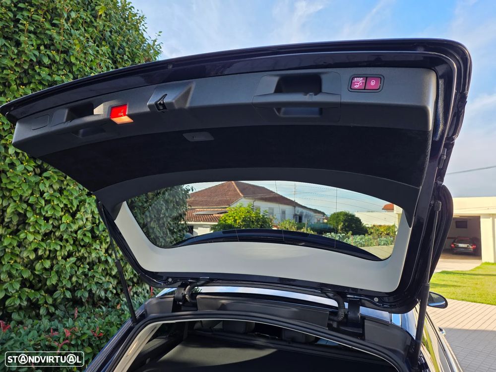 Mercedes-Benz E 220 d Avantgarde 7L - 28