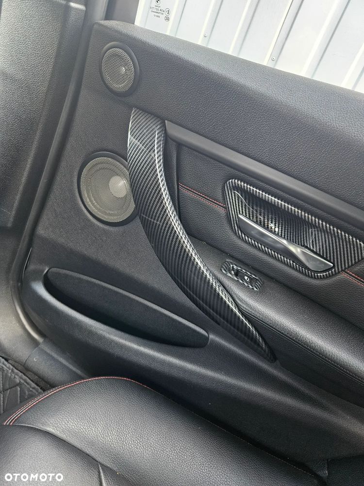 BMW Seria 3 335i M Sport - 9