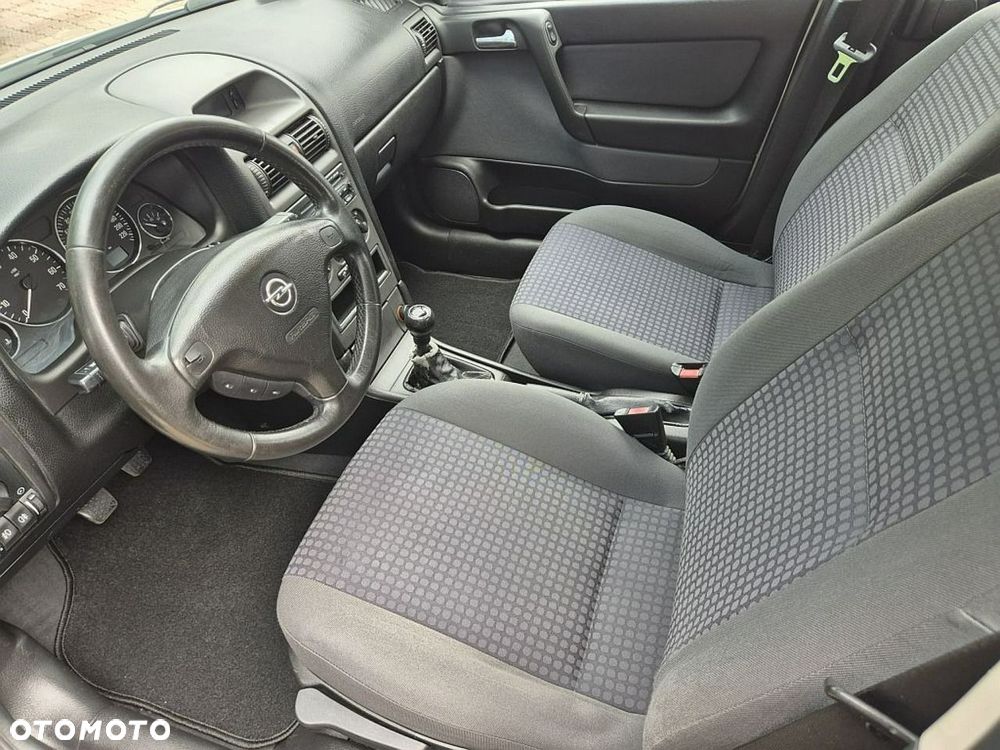 Opel Astra - 4