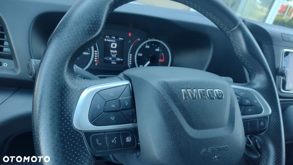 Iveco DAILY 35S14 A8V 16m3 Automat L4H2 mały przebieg - 19