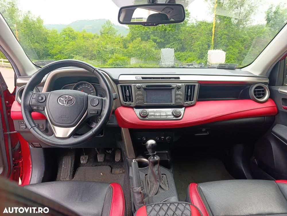 Toyota RAV4 2.2 D-4D 4WD Luxury - 10