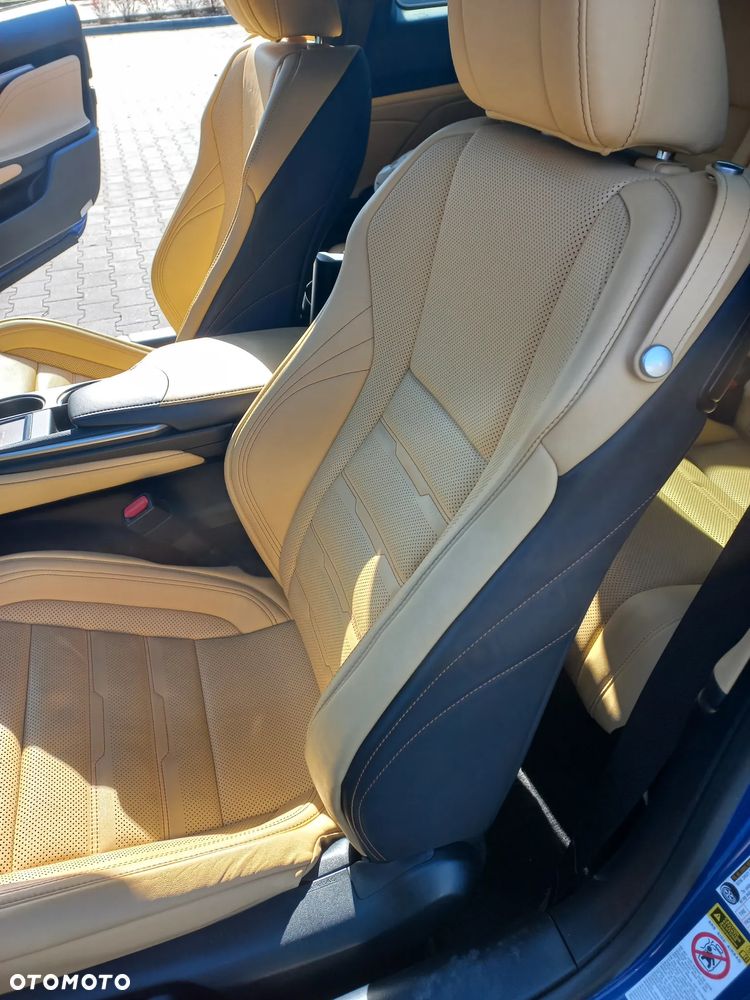 Lexus RC 200t / 300 F Sport - 13