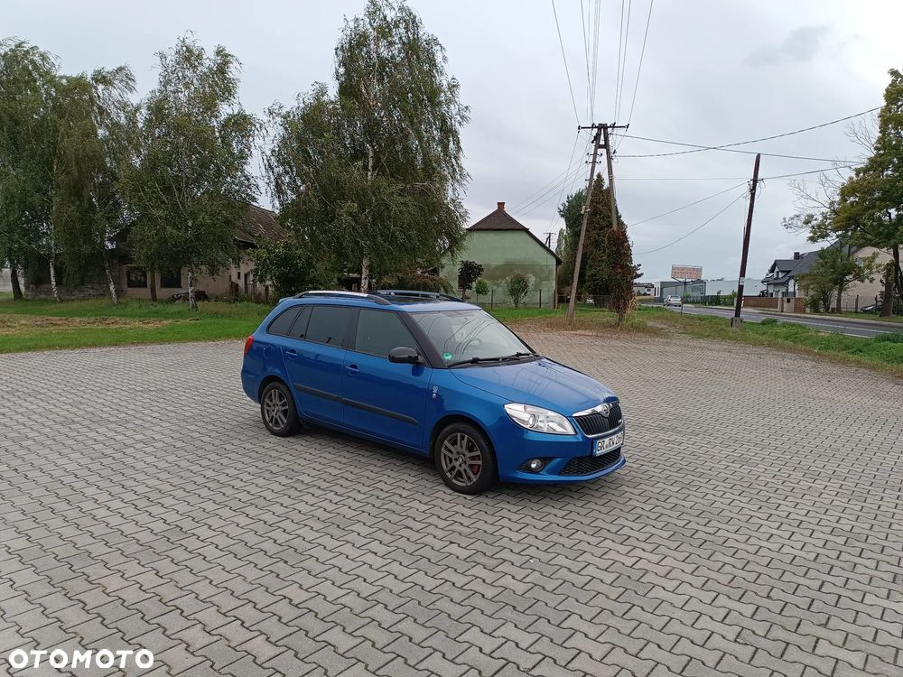 Skoda Fabia 1.4 TSI DSG RS - 9
