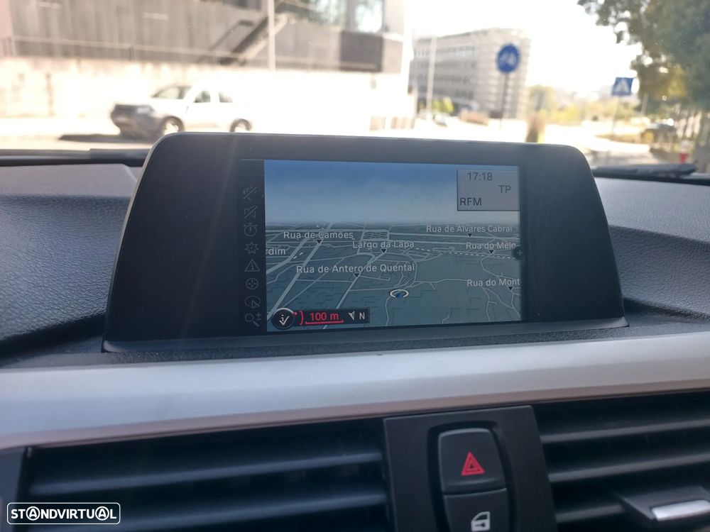 BMW 318 d Sport Line - 19