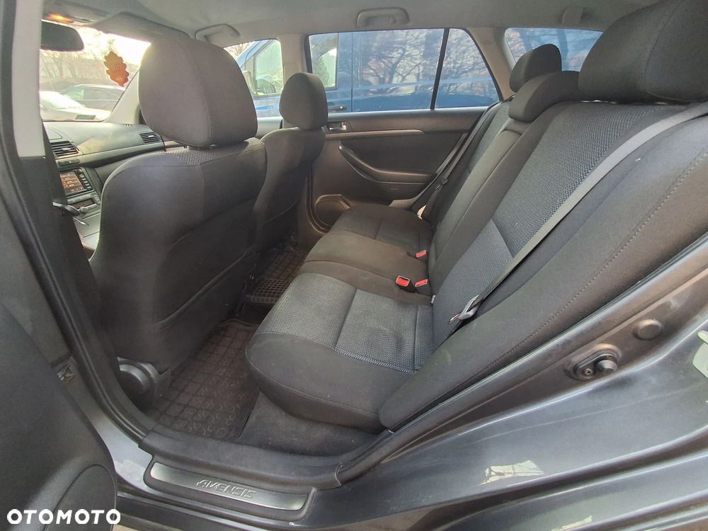 Toyota Avensis 2.0 D-4D - 10
