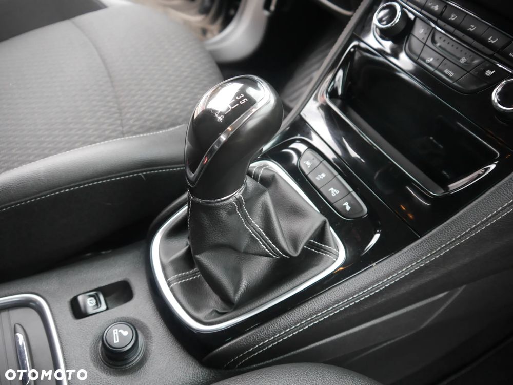 Opel Astra 1.4 Turbo Business - 7