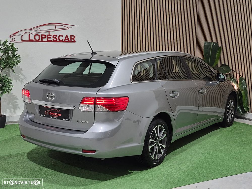 Toyota Avensis SW 2.0 D-4D Exclusive - 5