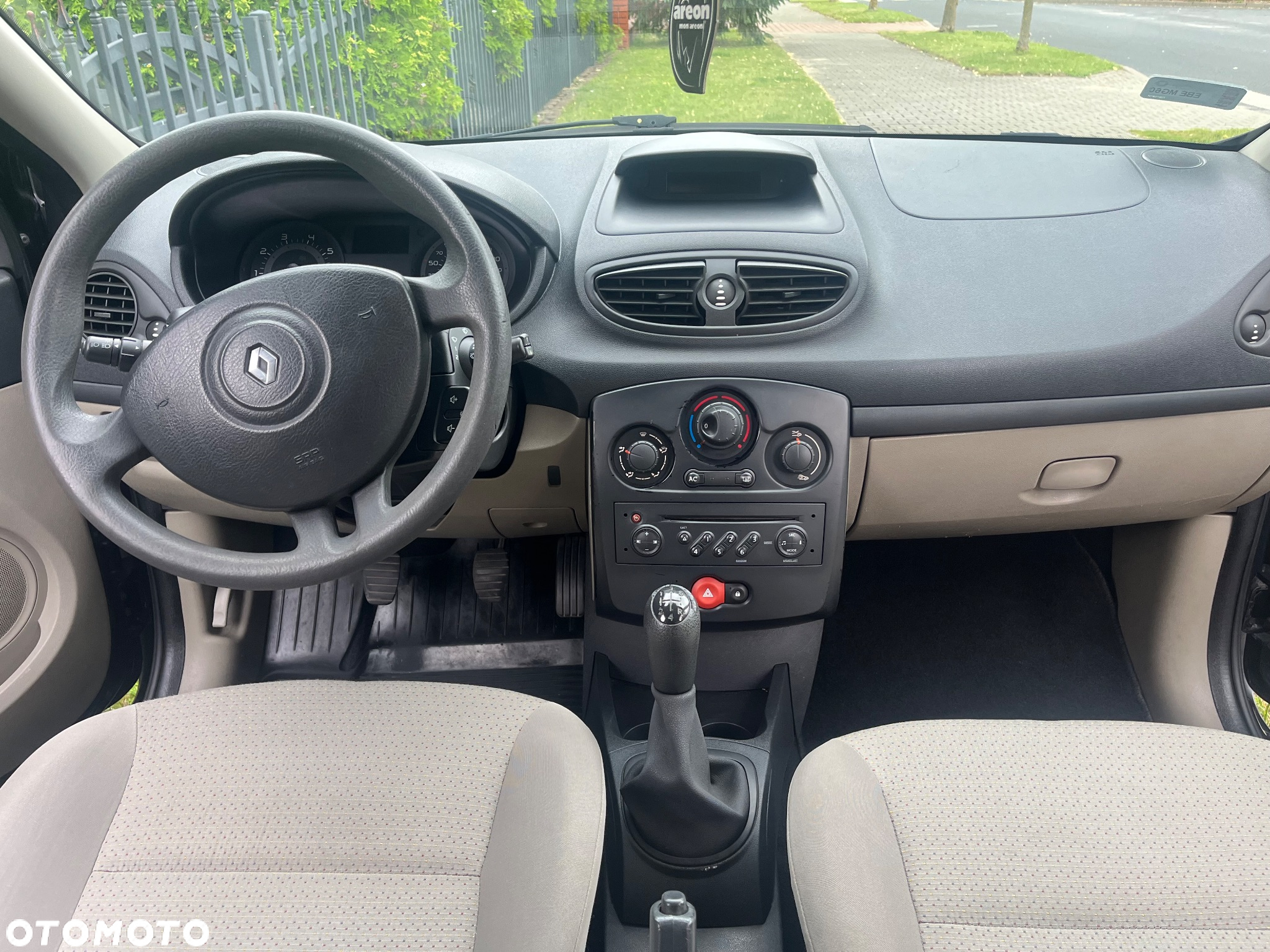 Renault Clio 1.2 16V Alize - 10