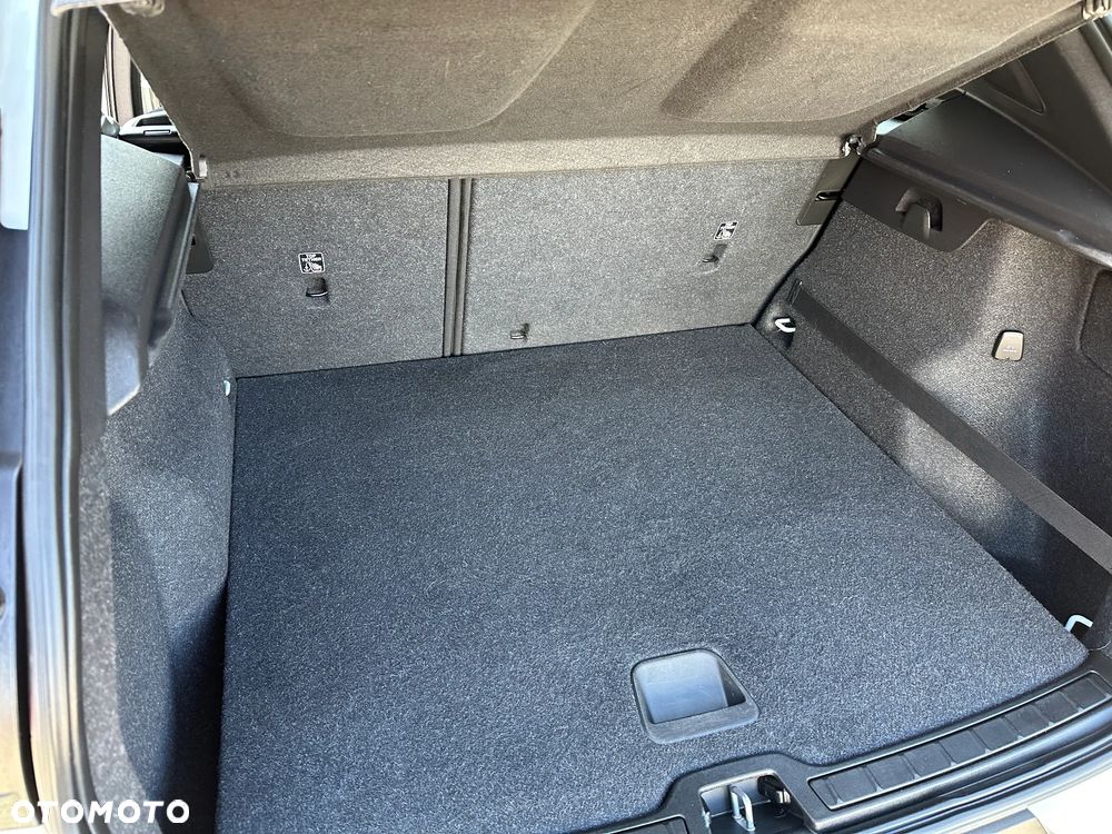 Volvo XC 40 - 29