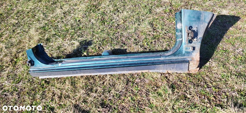 Nissan Terrano II 3D Próg Lewy Prawy - 2